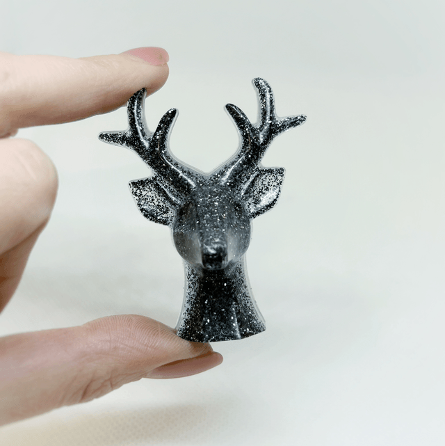 Tête de cerf porte-bijoux 